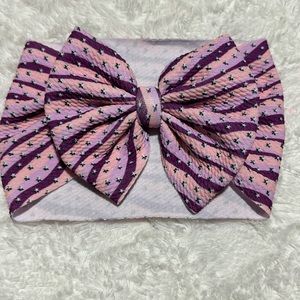 Purple bow with stars